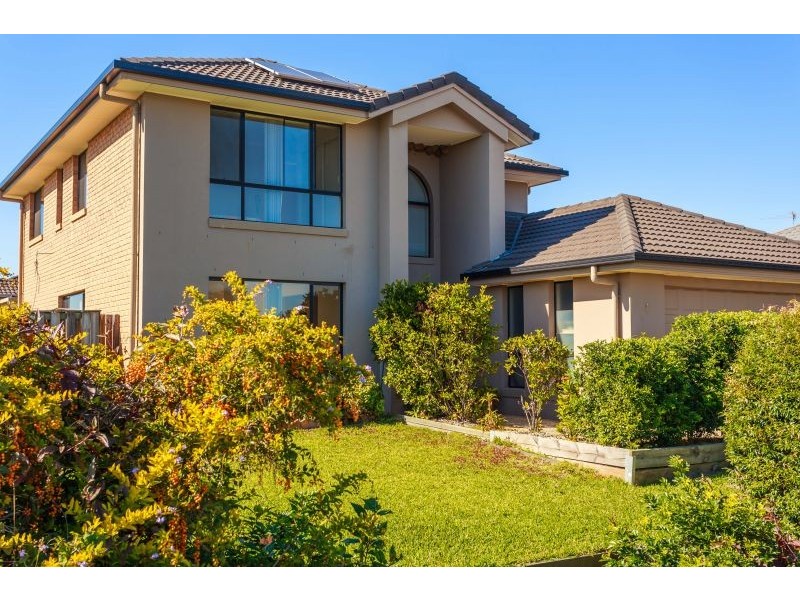 2 APSLEY Crescent, Parkinson QLD 4115