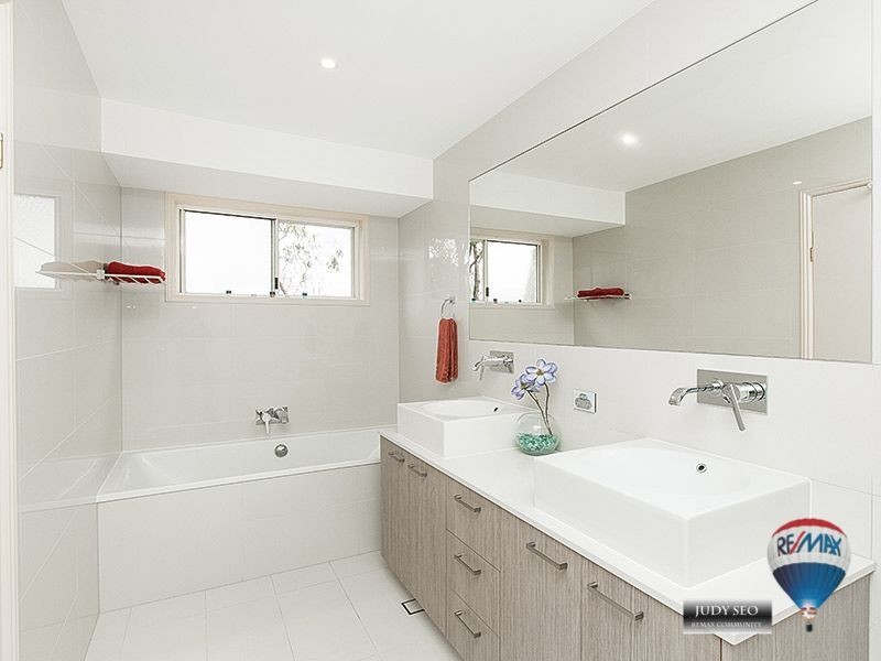 12 Curtis Place, Calamvale QLD 4116