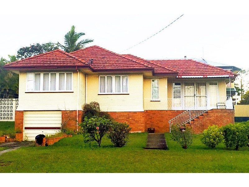 127 NURSERY RD, Holland Park West QLD 4121