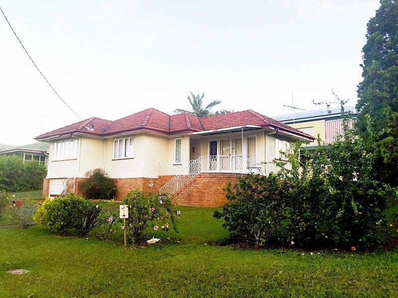 127 NURSERY RD, Holland Park West QLD 4121