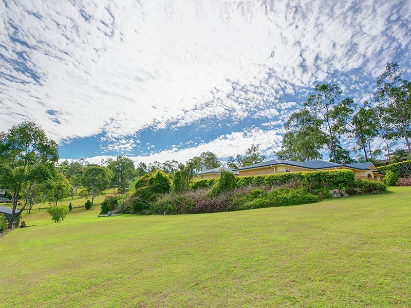 56 John Collins Drive, Mundoolun QLD 4285