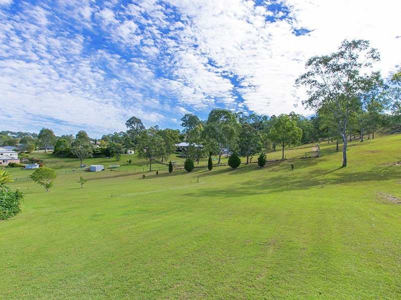 56 John Collins Drive, Mundoolun QLD 4285