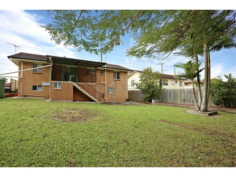 1548 Creek Road, Carina QLD 4152