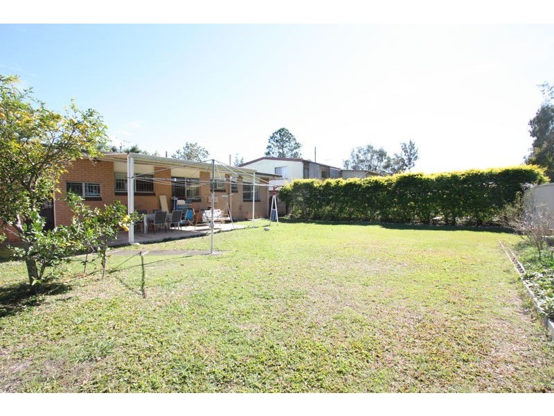 32 Springfield Street, Macgregor QLD 4109