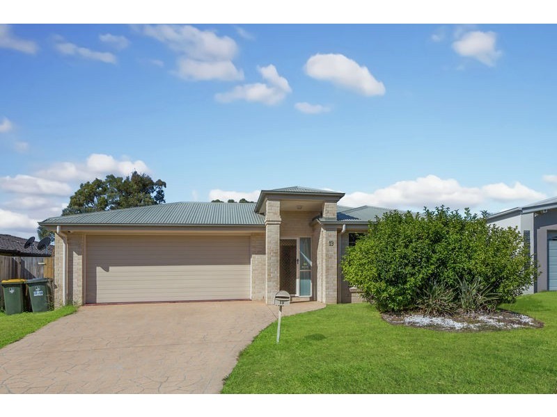 19 Lillydale Place, Calamvale QLD 4116