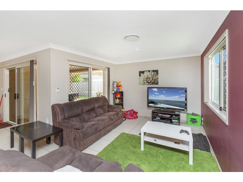 19 Lillydale Place, Calamvale QLD 4116