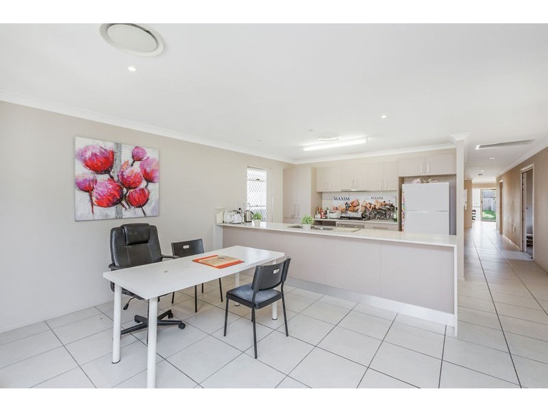 19 Lillydale Place, Calamvale QLD 4116
