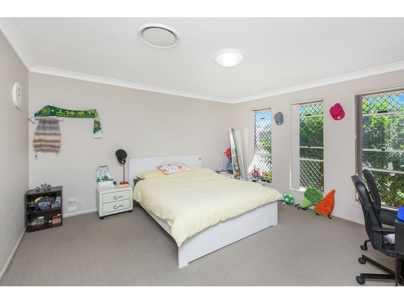 19 Lillydale Place, Calamvale QLD 4116