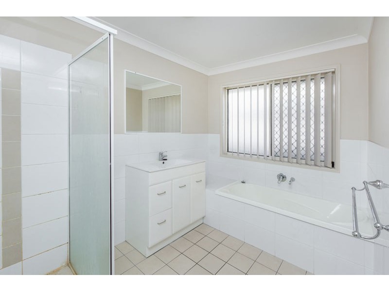 19 Lillydale Place, Calamvale QLD 4116
