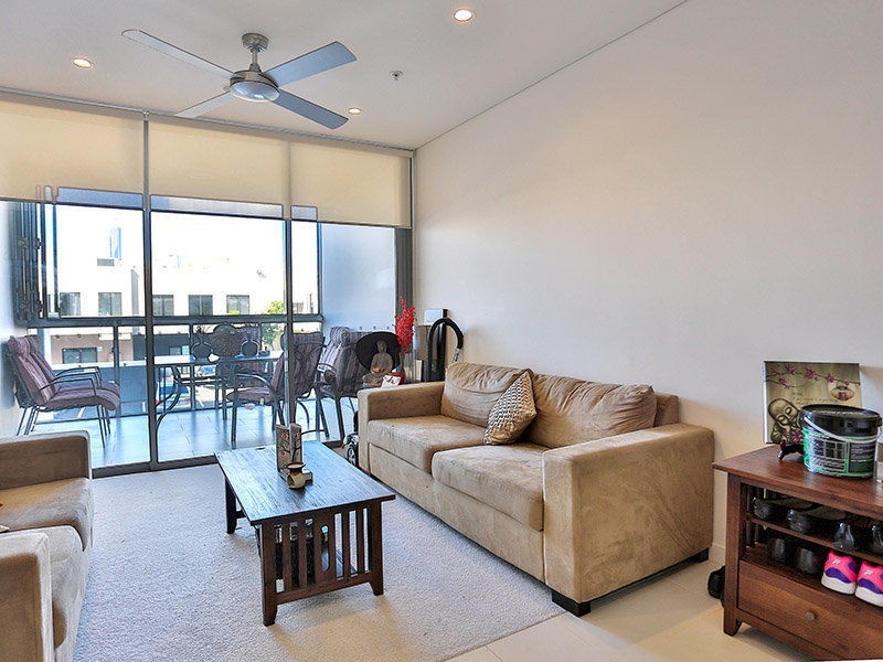 1043/16 Hamilton Place, Bowen Hills QLD 4006