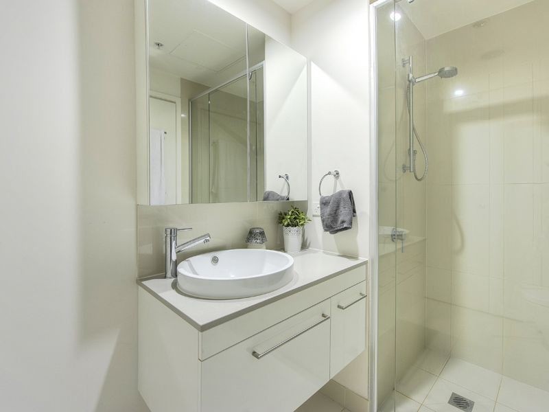 1043/16 Hamilton Place, Bowen Hills QLD 4006