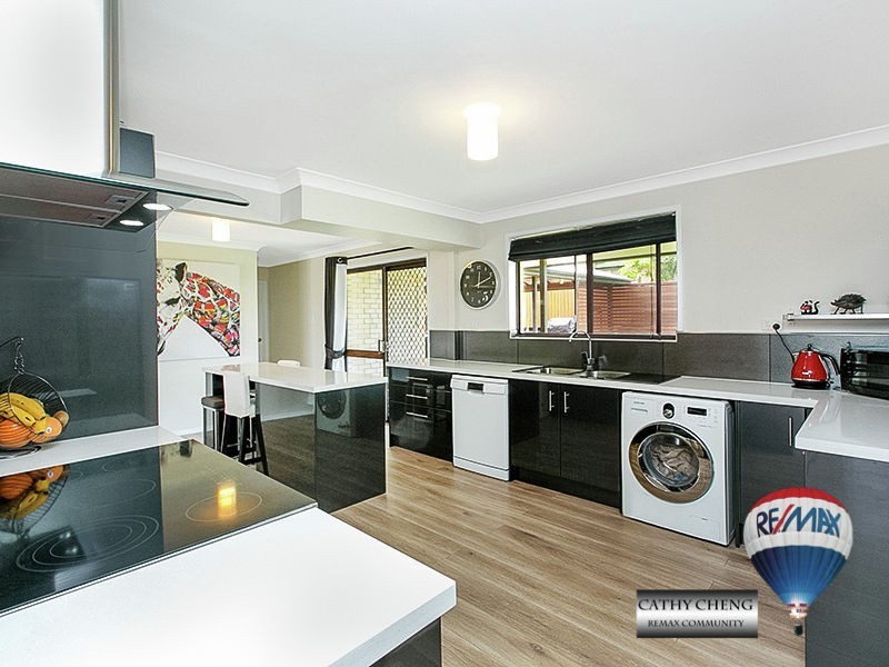 14 Strathairlie SQ, Macgregor QLD 4109