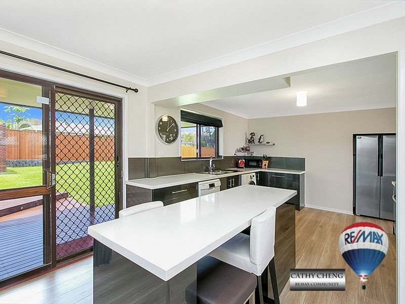14 Strathairlie SQ, Macgregor QLD 4109