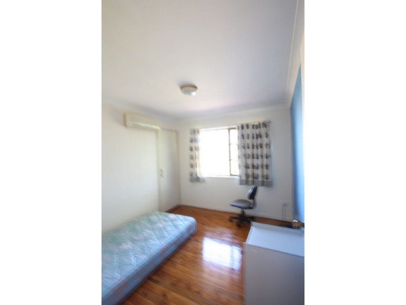 33 Chauvin street, Robertson QLD 4109