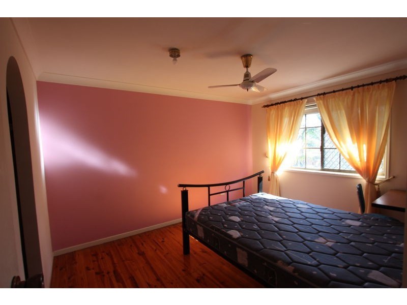 33 Chauvin street, Robertson QLD 4109