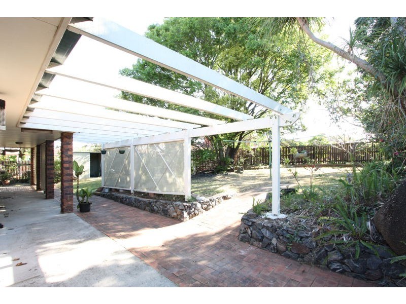 33 Chauvin street, Robertson QLD 4109