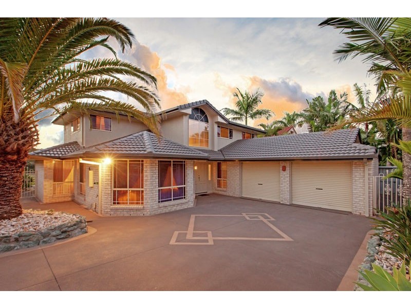 9 Wentworth Place, Carindale QLD 4152