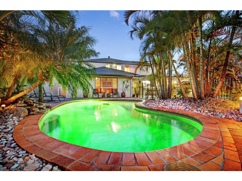 9 Wentworth Place, Carindale QLD 4152