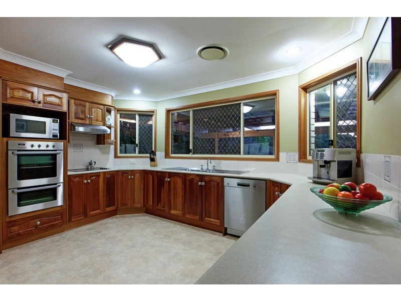 9 Wentworth Place, Carindale QLD 4152