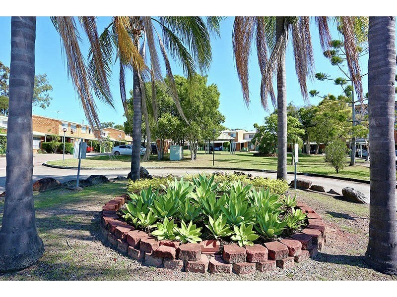 38/18 Defiance Road, Logan Central QLD 4114