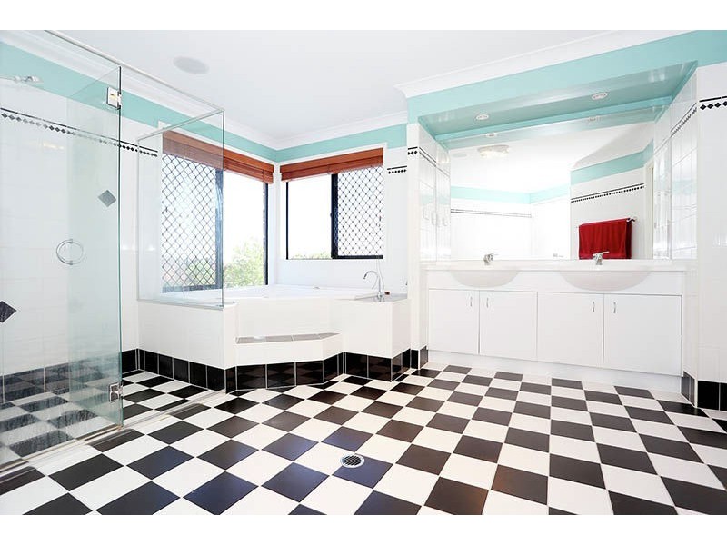 35 Rokeby Dr, Parkinson QLD 4115