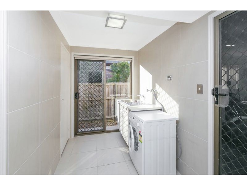 70 Casuarina Crescent, Calamvale QLD 4116