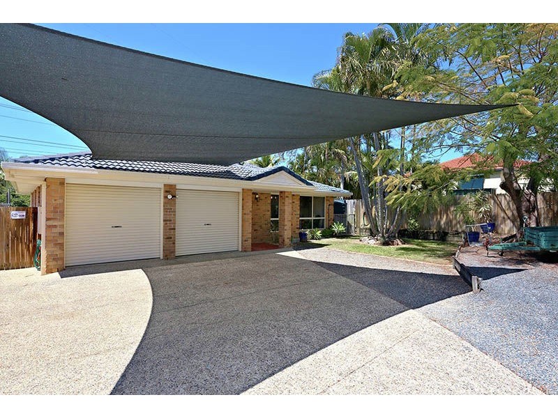 66 Blue Grass Crescent, Eight Mile Plains QLD 4113