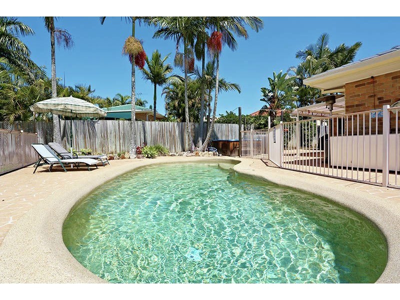 66 Blue Grass Crescent, Eight Mile Plains QLD 4113