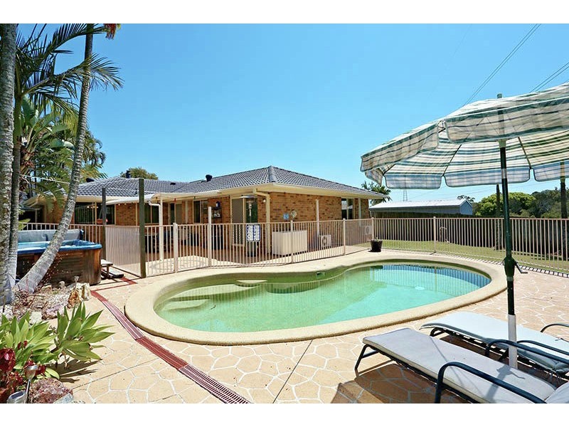 66 Blue Grass Crescent, Eight Mile Plains QLD 4113