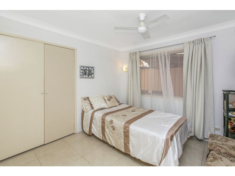 12 Moorgate Street, Macgregor QLD 4109