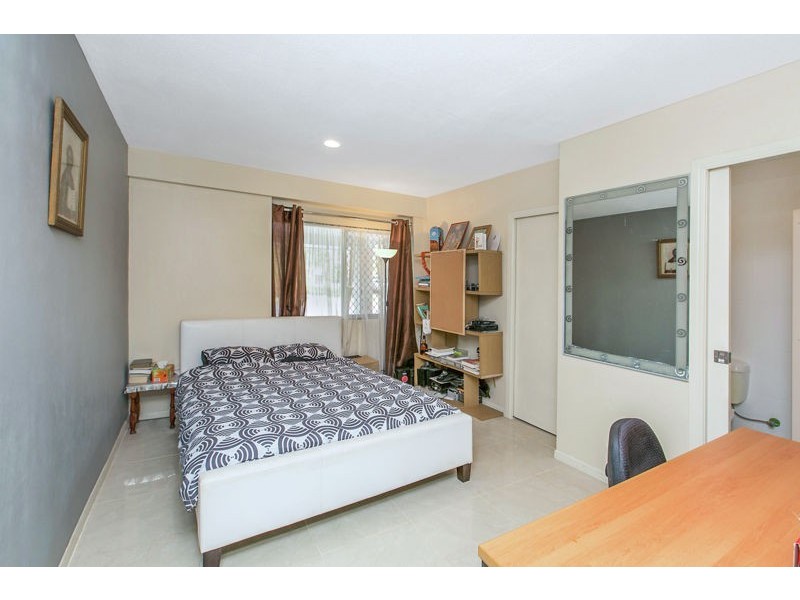 12 Moorgate Street, Macgregor QLD 4109