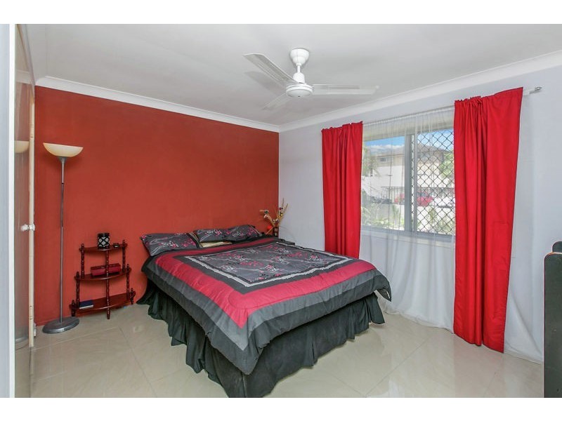 12 Moorgate Street, Macgregor QLD 4109