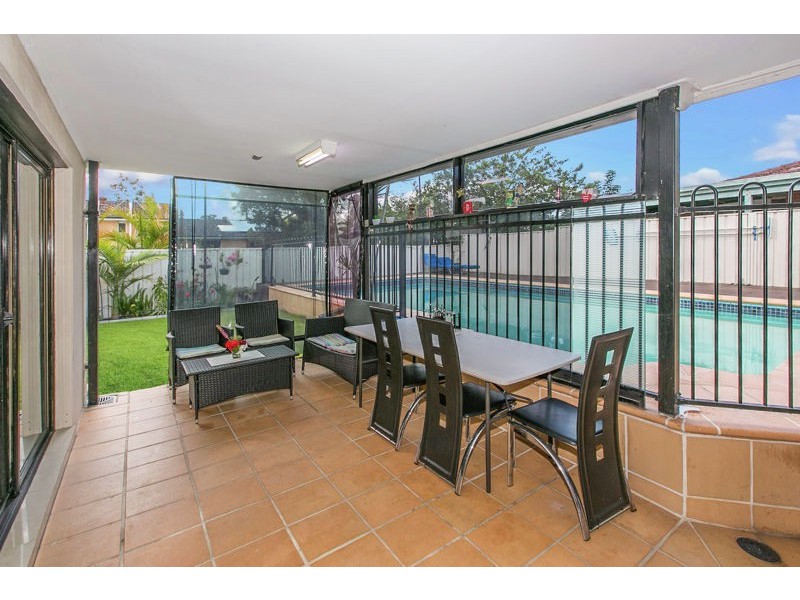 12 Moorgate Street, Macgregor QLD 4109