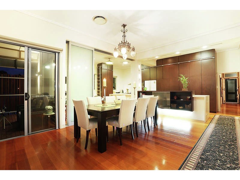 49 Sunbeam Street, Fairfield QLD 4103