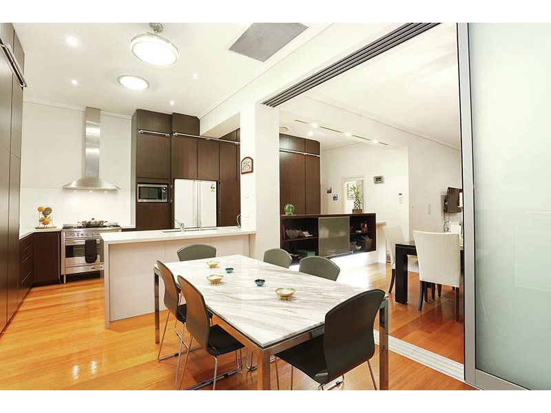 49 Sunbeam Street, Fairfield QLD 4103