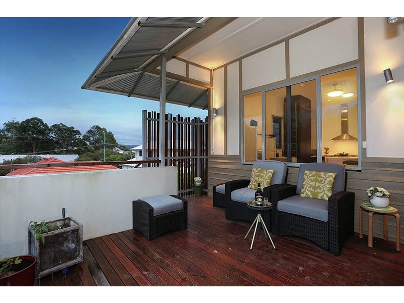 49 Sunbeam Street, Fairfield QLD 4103