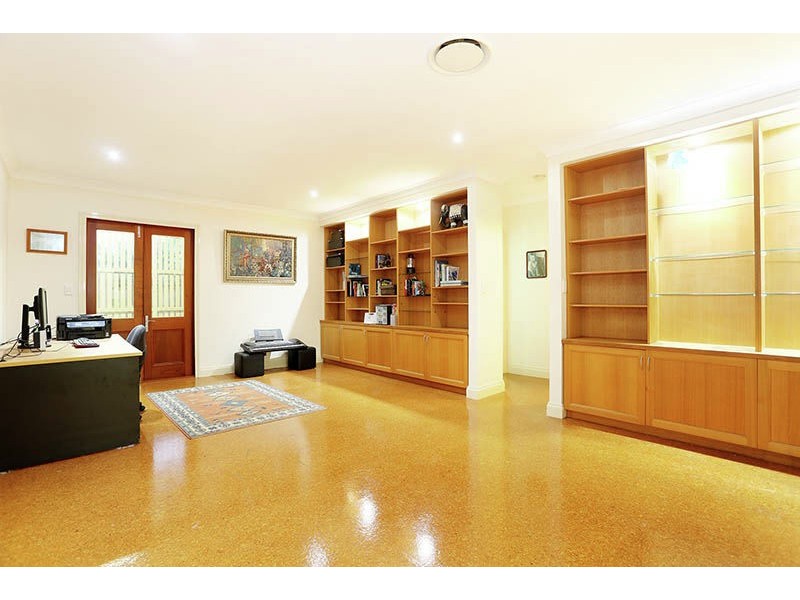 49 Sunbeam Street, Fairfield QLD 4103