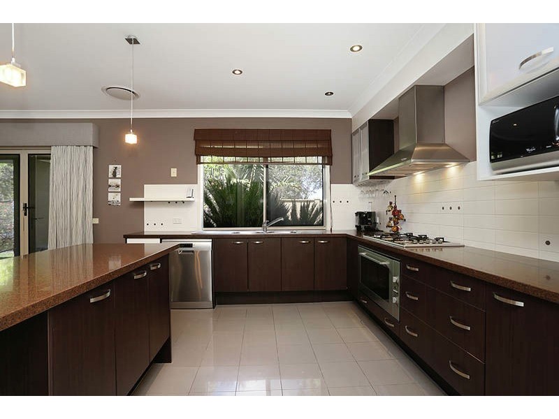 5 Paperbark Crescent, Heathwood QLD 4110