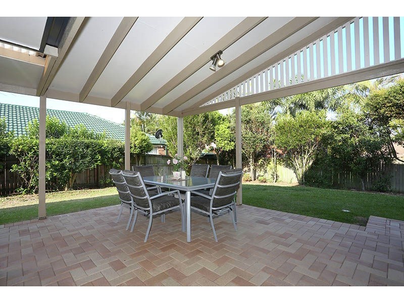 38 Hummingbird Crescent, Wishart QLD 4122