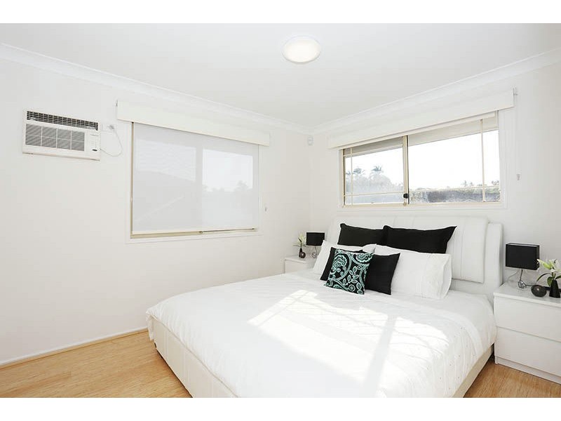 38 Hummingbird Crescent, Wishart QLD 4122