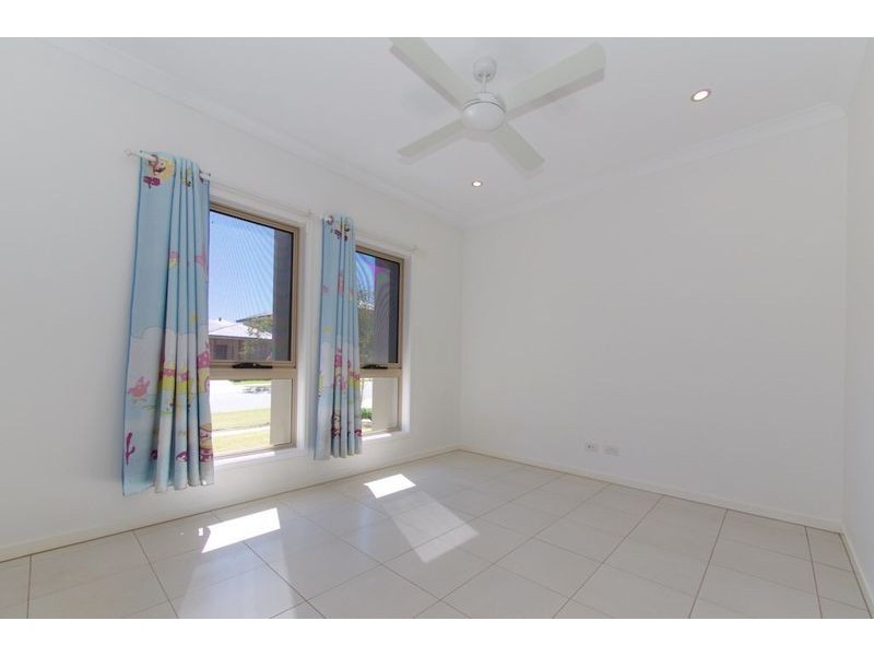 16 Hillcrest Street, Rochedale QLD 4123
