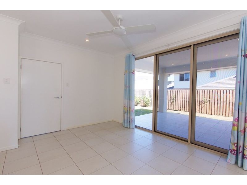 16 Hillcrest Street, Rochedale QLD 4123