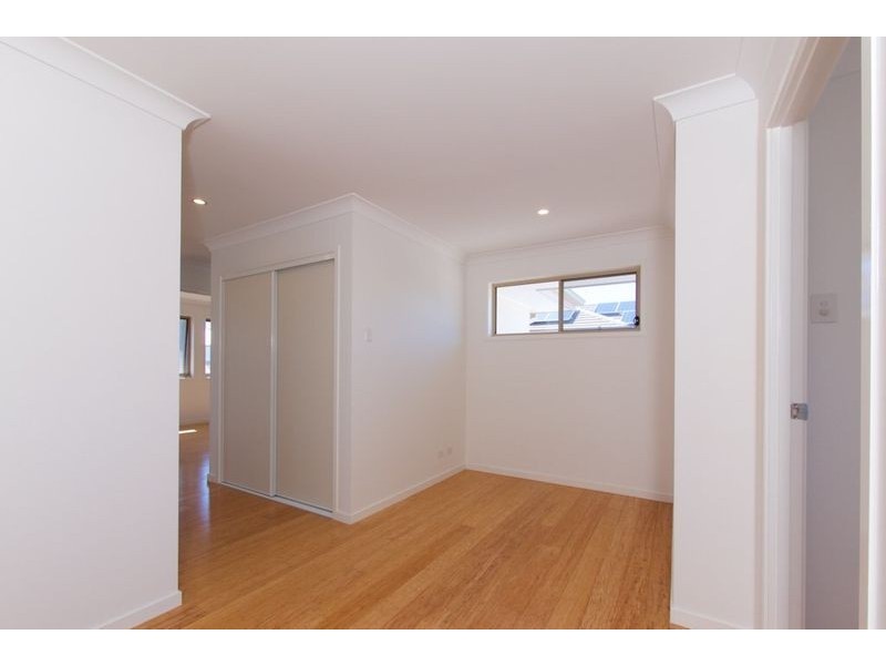 16 Hillcrest Street, Rochedale QLD 4123