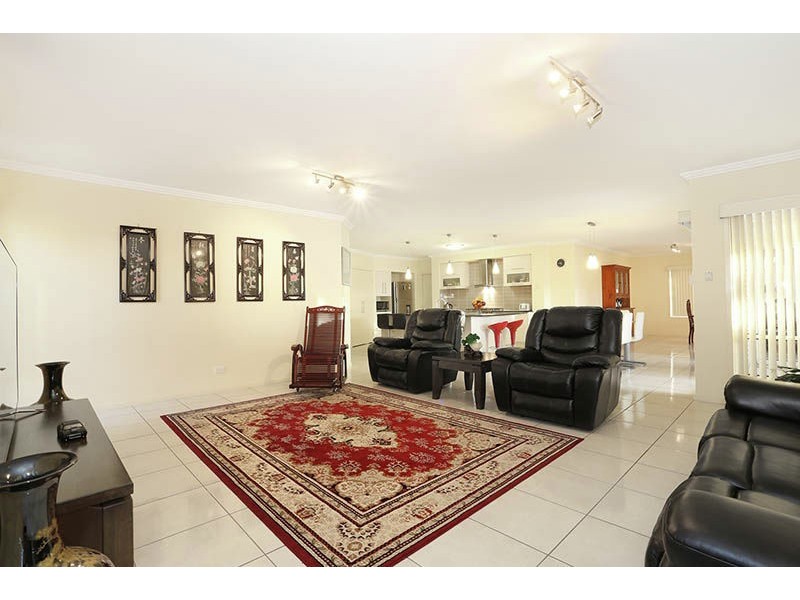 68 Birchwood Place, Stretton QLD 4116