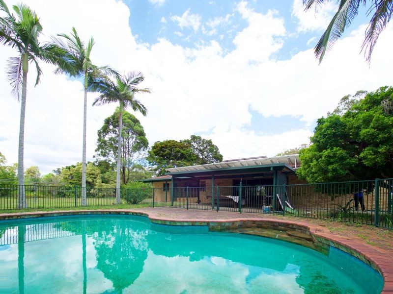 55 Crest Rd, Greenbank QLD 4124