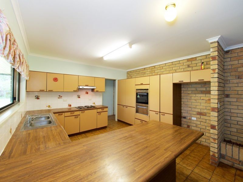 55 Crest Rd, Greenbank QLD 4124