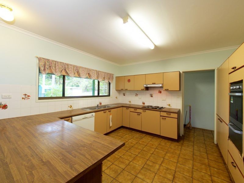 55 Crest Rd, Greenbank QLD 4124