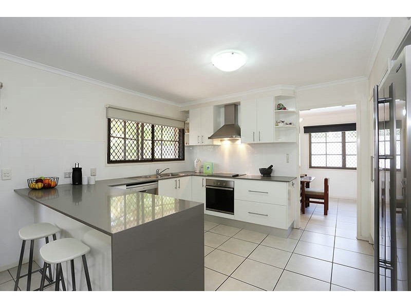 2 Kirstin Street, Eight Mile Plains QLD 4113