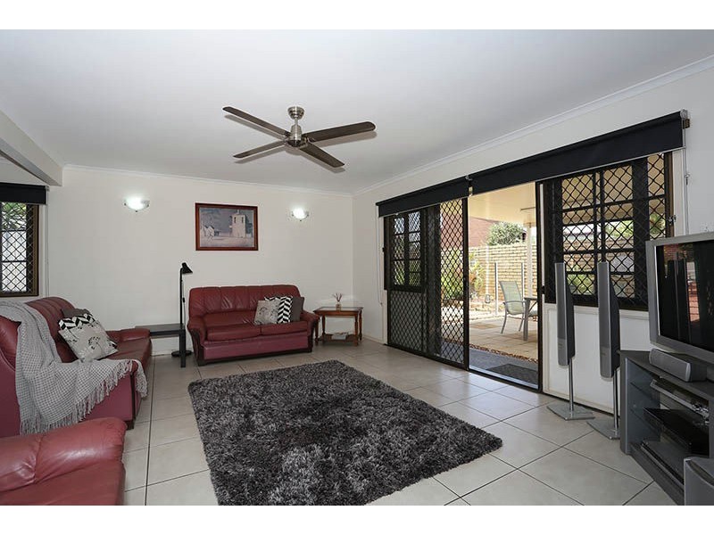 2 Kirstin Street, Eight Mile Plains QLD 4113