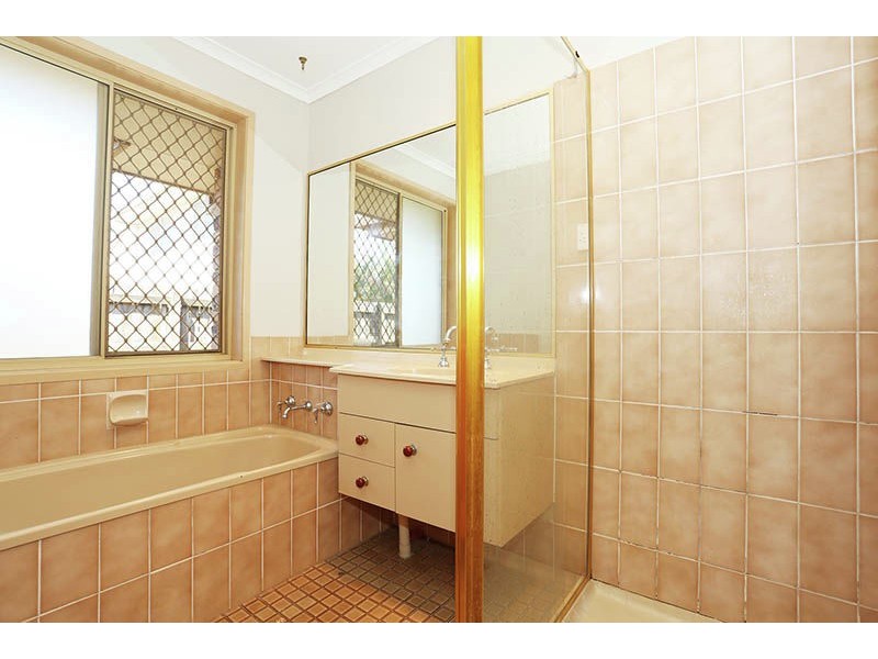 5 Cactus Court, Eight Mile Plains QLD 4113